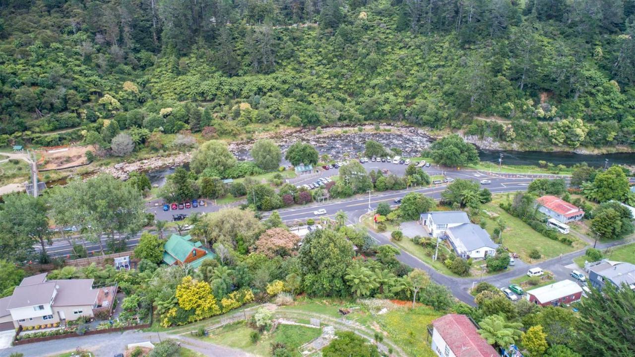 Riverside Accommodation Karangahake Екстериор снимка
